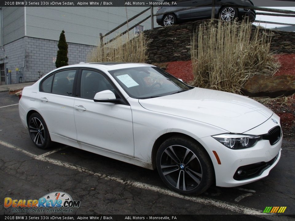 2018 BMW 3 Series 330i xDrive Sedan Alpine White / Black Photo #1