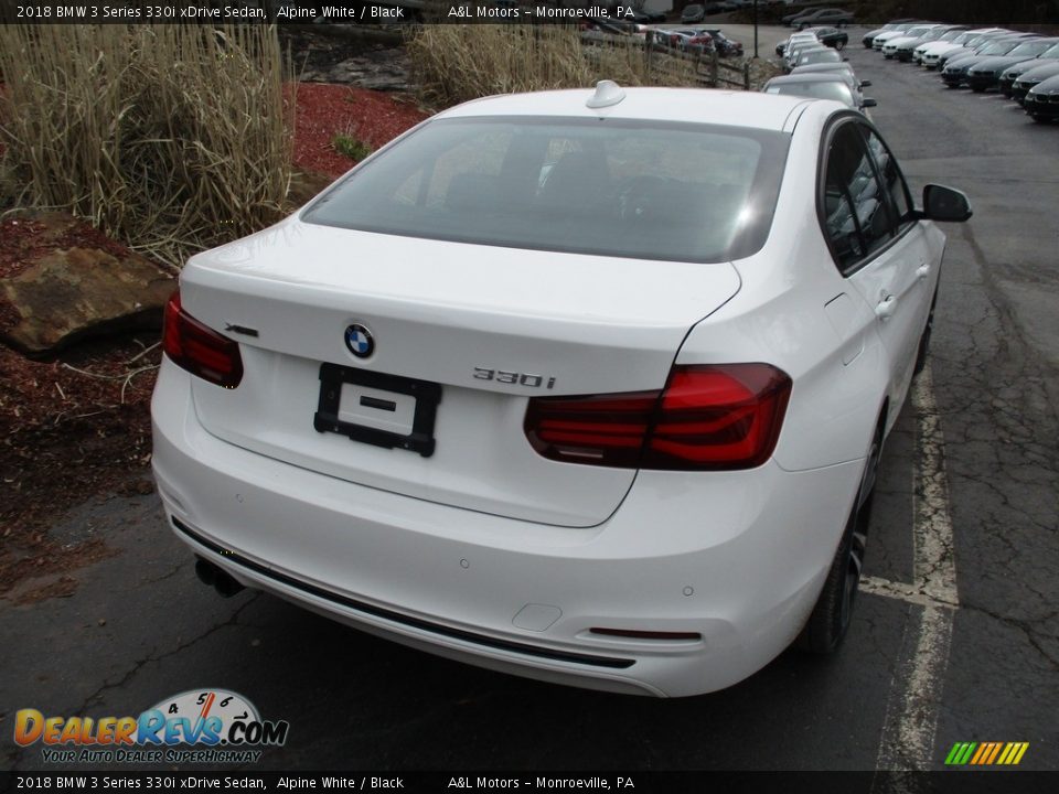 2018 BMW 3 Series 330i xDrive Sedan Alpine White / Black Photo #3
