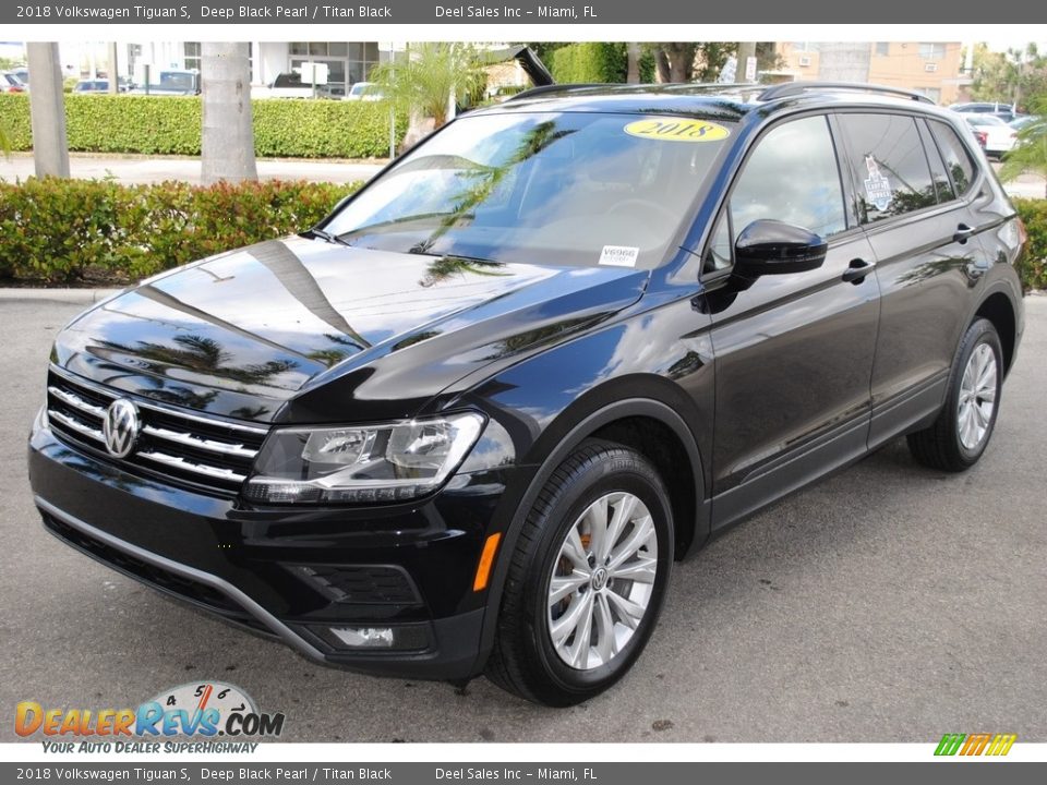 Deep Black Pearl 2018 Volkswagen Tiguan S Photo #4