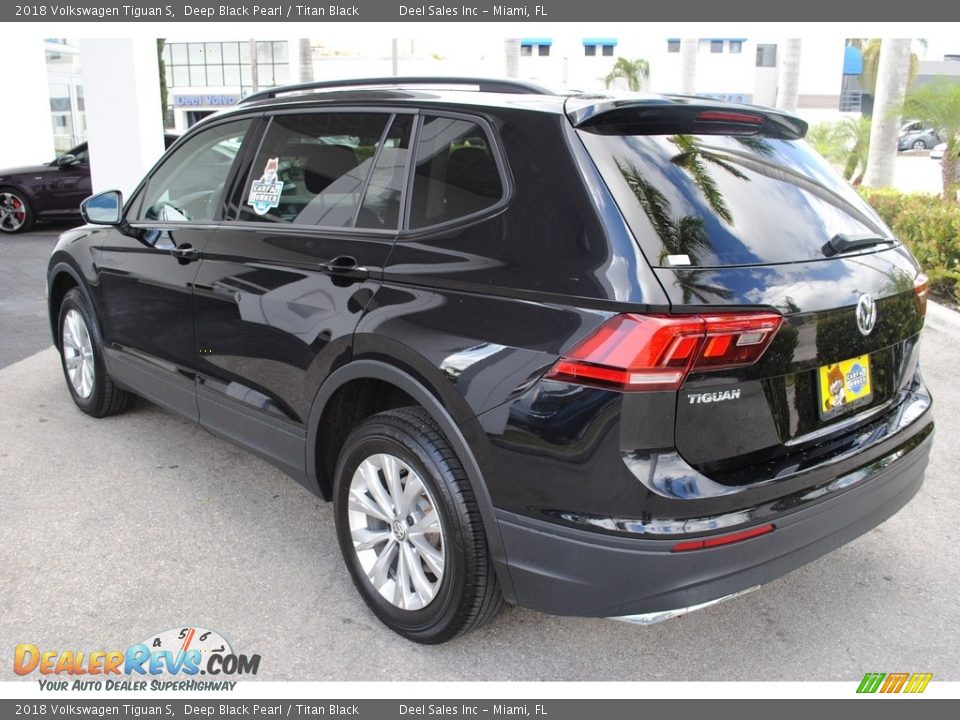2018 Volkswagen Tiguan S Deep Black Pearl / Titan Black Photo #6