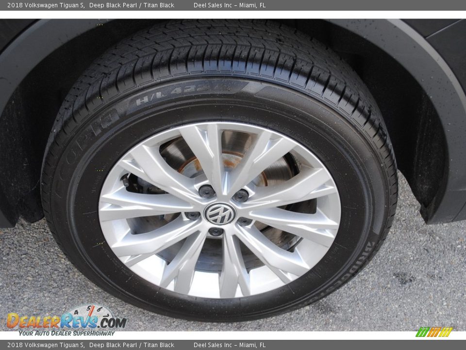 2018 Volkswagen Tiguan S Deep Black Pearl / Titan Black Photo #11