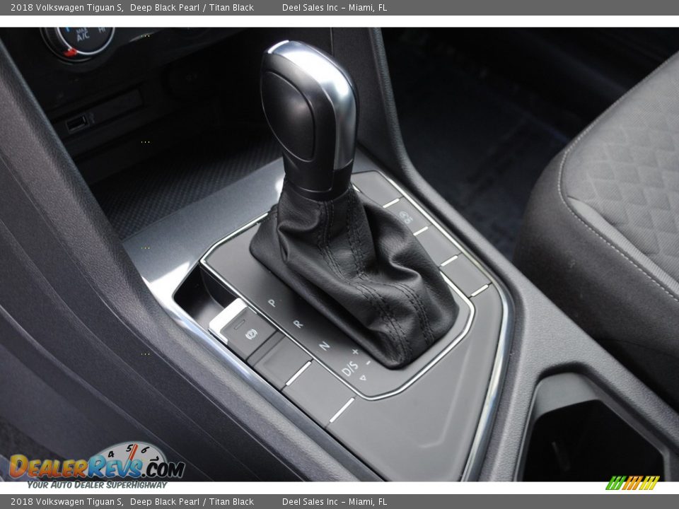 2018 Volkswagen Tiguan S Deep Black Pearl / Titan Black Photo #15
