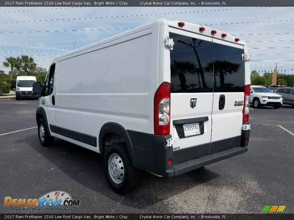 2017 Ram ProMaster 1500 Low Roof Cargo Van Bright White / Gray Photo #3