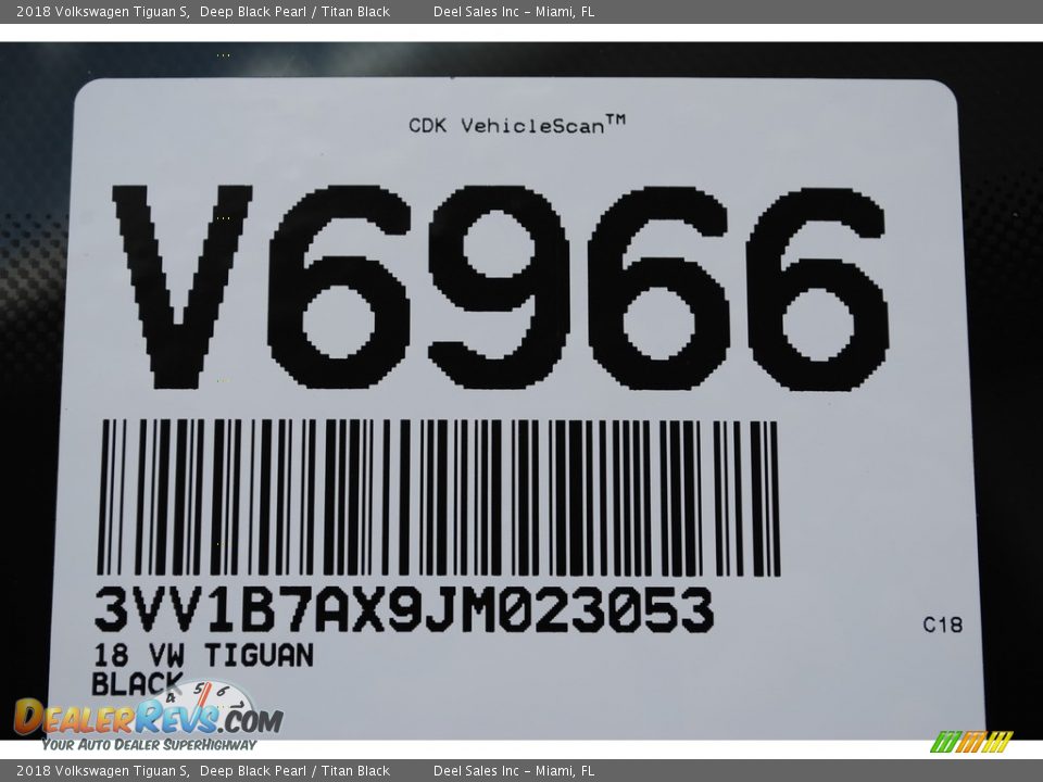 2018 Volkswagen Tiguan S Deep Black Pearl / Titan Black Photo #20