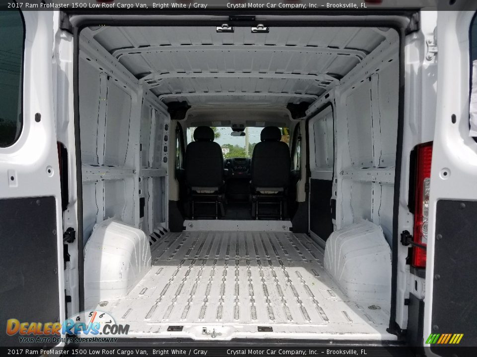 2017 Ram ProMaster 1500 Low Roof Cargo Van Bright White / Gray Photo #18