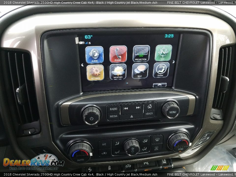 Controls of 2018 Chevrolet Silverado 2500HD High Country Crew Cab 4x4 Photo #10