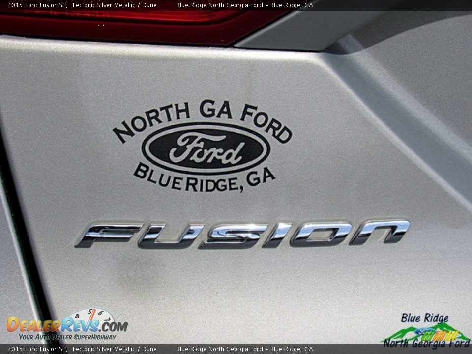 2015 Ford Fusion SE Tectonic Silver Metallic / Dune Photo #35