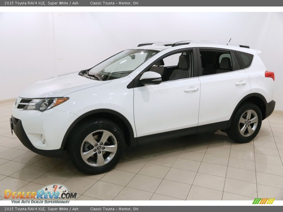 2015 Toyota RAV4 XLE Super White / Ash Photo #3