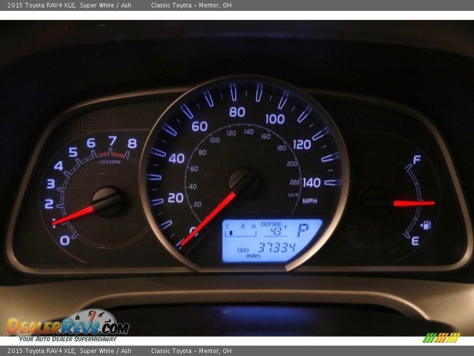 2015 Toyota RAV4 XLE Super White / Ash Photo #7