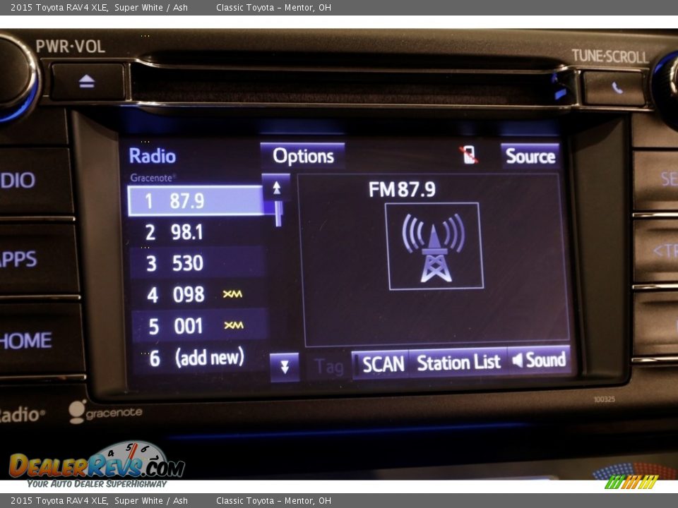 2015 Toyota RAV4 XLE Super White / Ash Photo #9