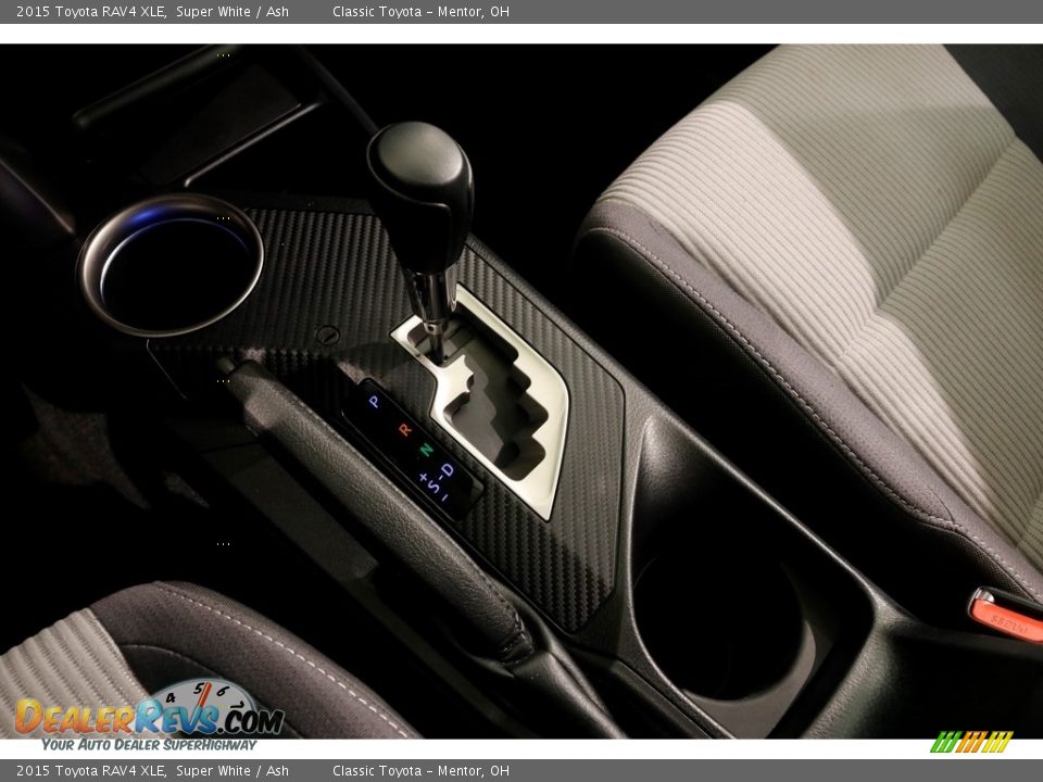 2015 Toyota RAV4 XLE Super White / Ash Photo #12