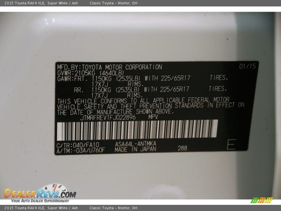 2015 Toyota RAV4 XLE Super White / Ash Photo #18