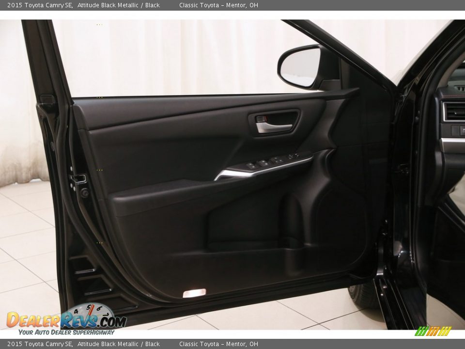 2015 Toyota Camry SE Attitude Black Metallic / Black Photo #4