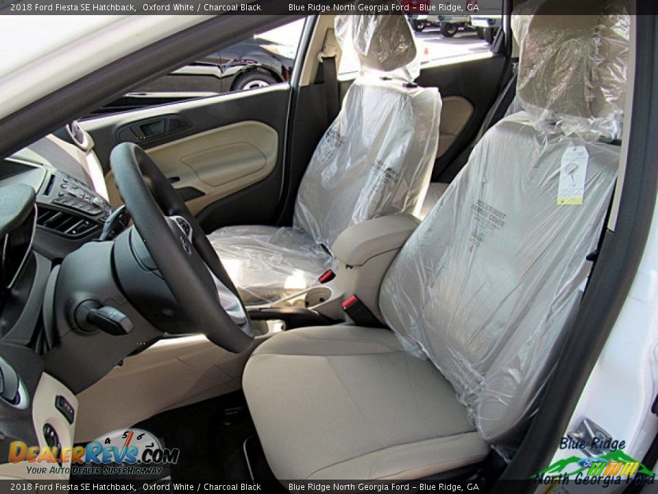 2018 Ford Fiesta SE Hatchback Oxford White / Charcoal Black Photo #10