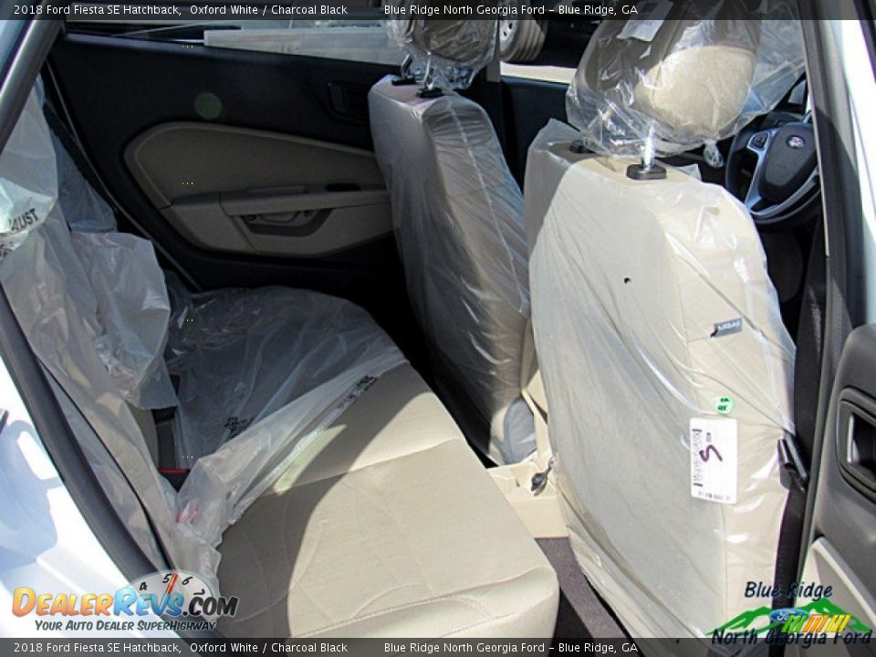 2018 Ford Fiesta SE Hatchback Oxford White / Charcoal Black Photo #12