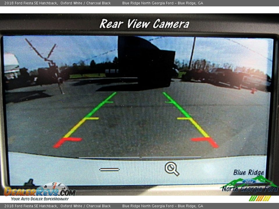 2018 Ford Fiesta SE Hatchback Oxford White / Charcoal Black Photo #21