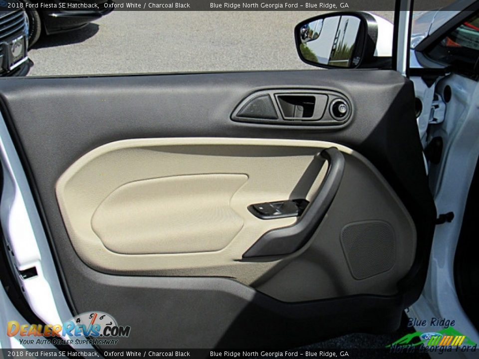 2018 Ford Fiesta SE Hatchback Oxford White / Charcoal Black Photo #27