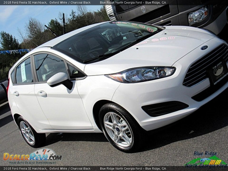 2018 Ford Fiesta SE Hatchback Oxford White / Charcoal Black Photo #31