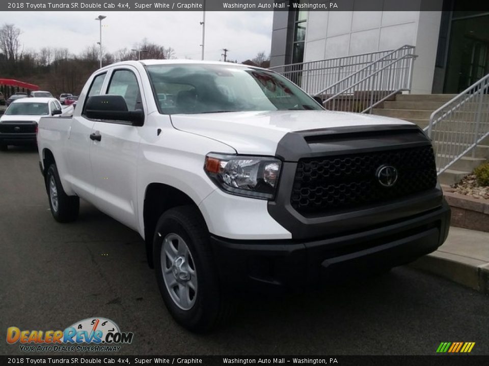 Front 3/4 View of 2018 Toyota Tundra SR Double Cab 4x4 Photo #1