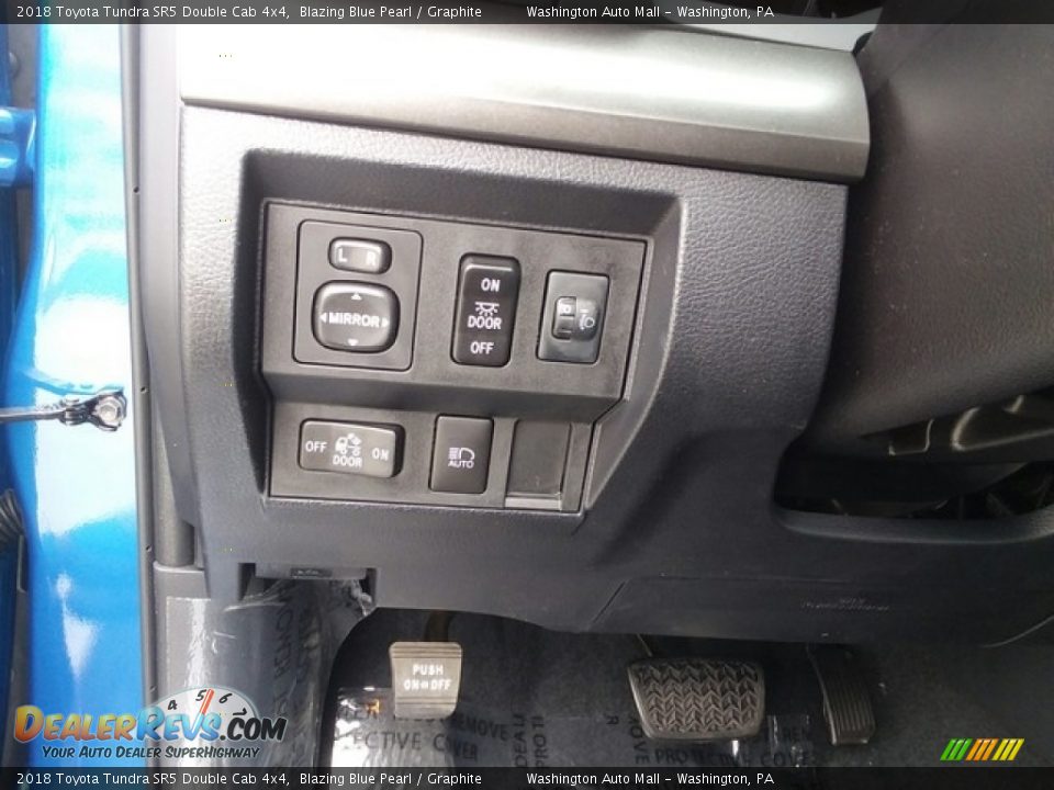 2018 Toyota Tundra SR5 Double Cab 4x4 Blazing Blue Pearl / Graphite Photo #11