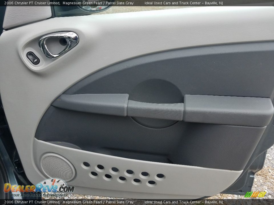 2006 Chrysler PT Cruiser Limited Magnesium Green Pearl / Pastel Slate Gray Photo #9
