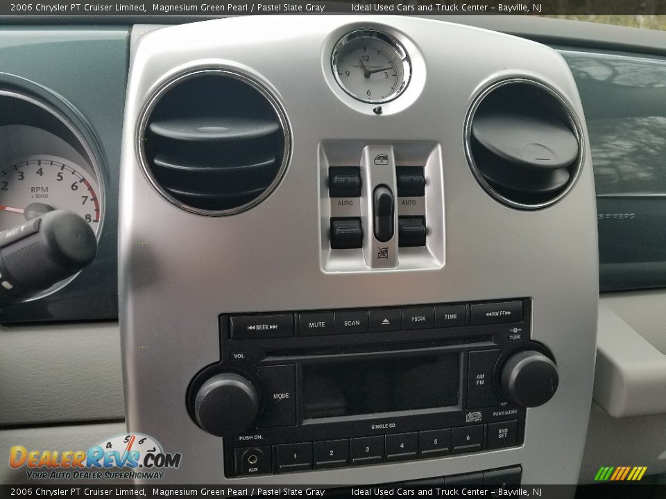 2006 Chrysler PT Cruiser Limited Magnesium Green Pearl / Pastel Slate Gray Photo #16