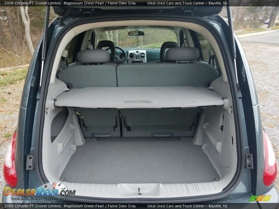 2006 Chrysler PT Cruiser Limited Magnesium Green Pearl / Pastel Slate Gray Photo #22