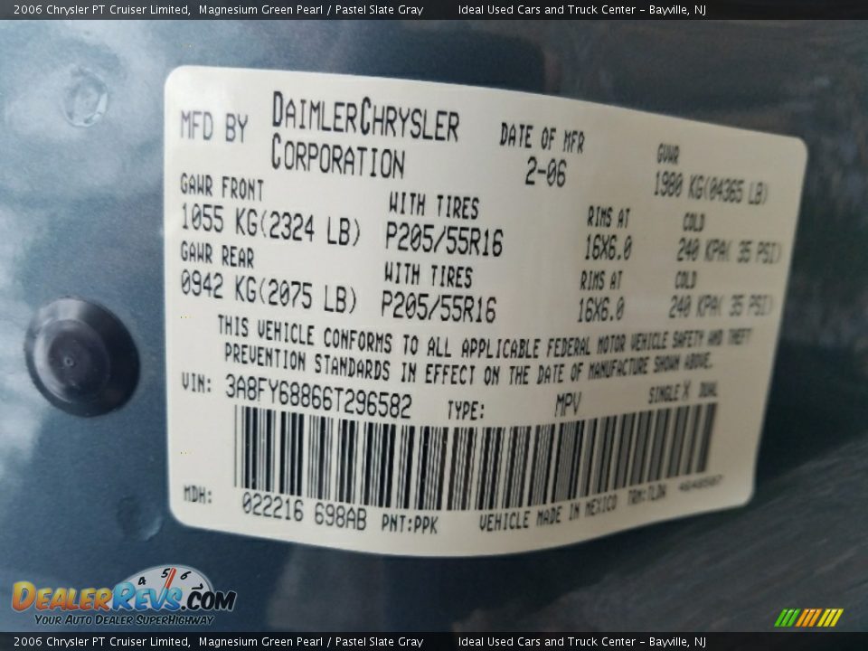 2006 Chrysler PT Cruiser Limited Magnesium Green Pearl / Pastel Slate Gray Photo #23