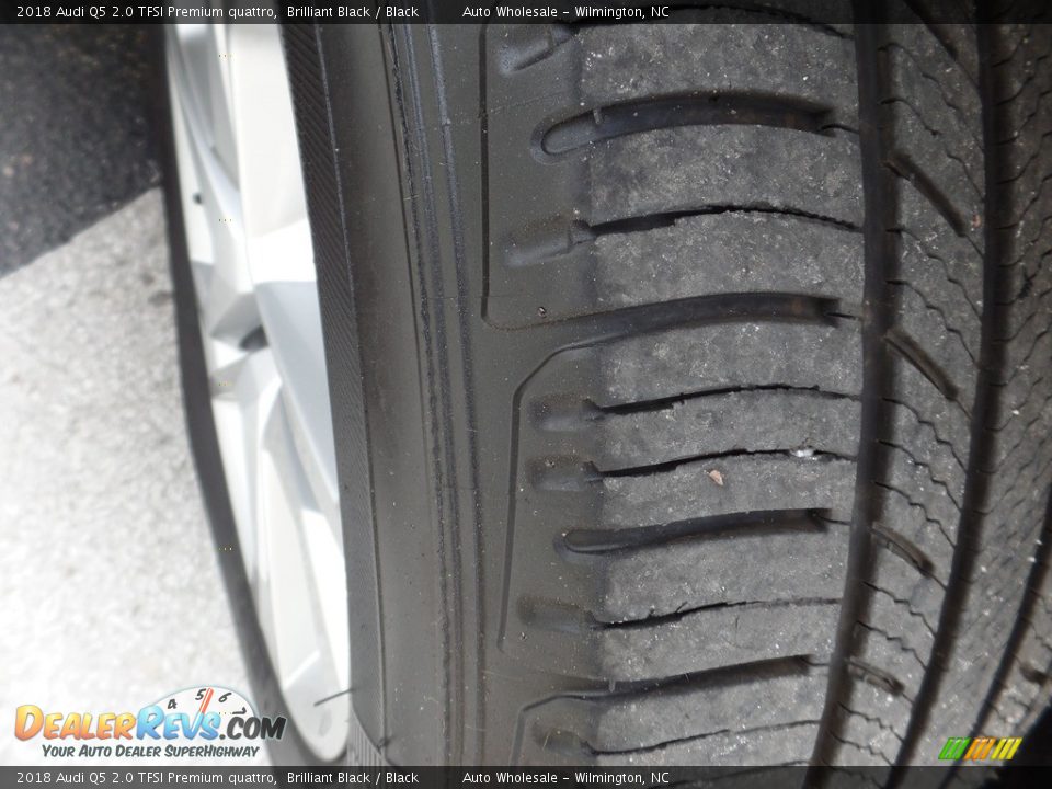 2018 Audi Q5 2.0 TFSI Premium quattro Brilliant Black / Black Photo #9