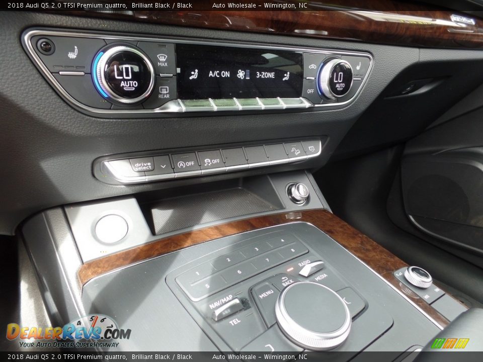 Controls of 2018 Audi Q5 2.0 TFSI Premium quattro Photo #18