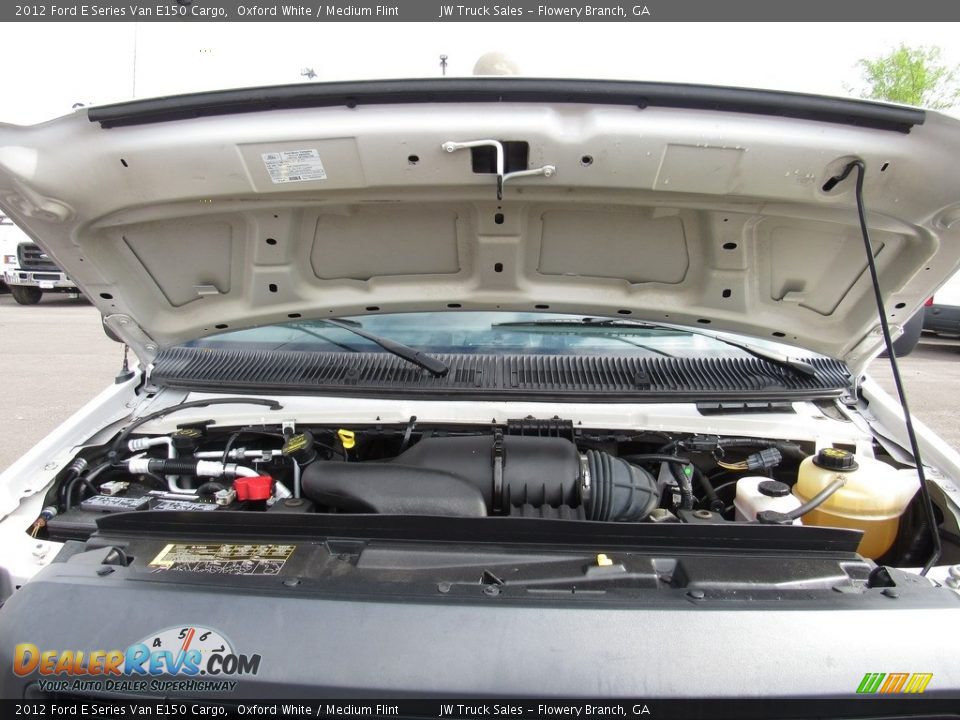 2012 Ford E Series Van E150 Cargo Oxford White / Medium Flint Photo #32
