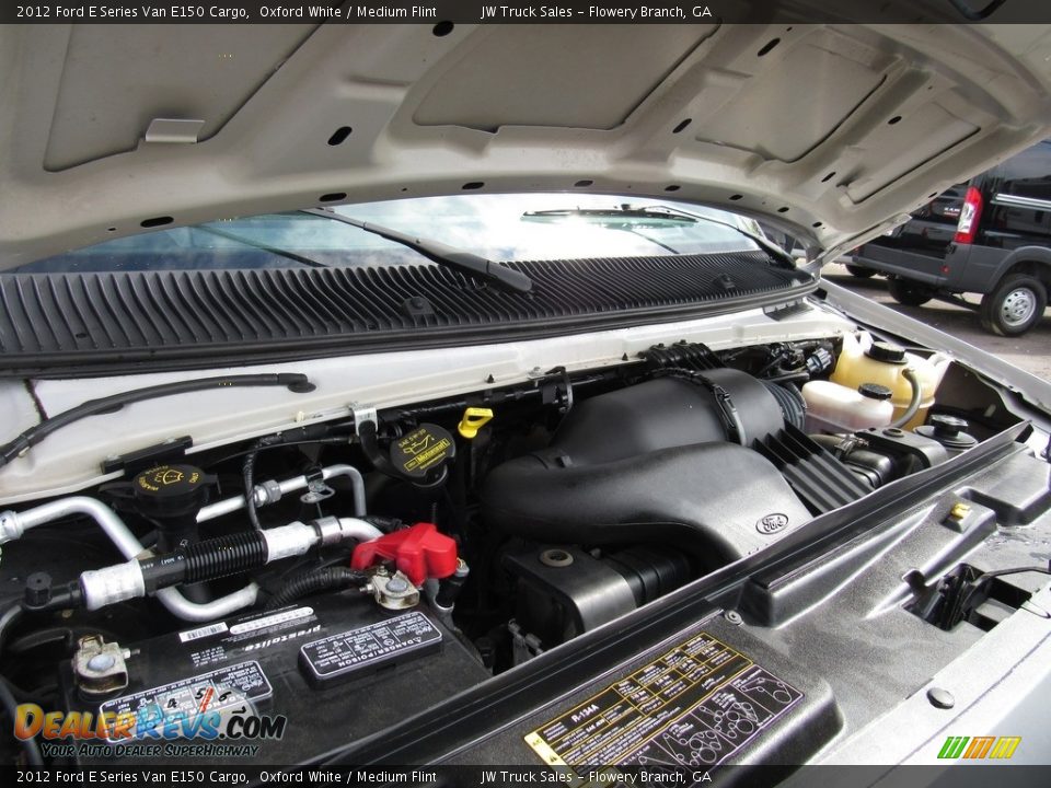 2012 Ford E Series Van E150 Cargo Oxford White / Medium Flint Photo #33