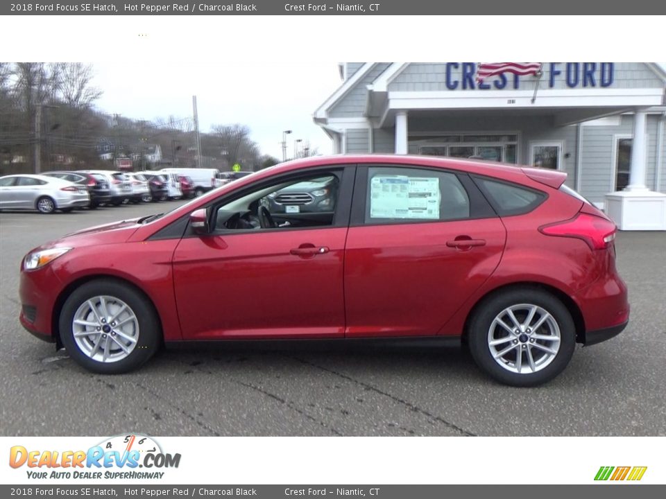 2018 Ford Focus SE Hatch Hot Pepper Red / Charcoal Black Photo #4