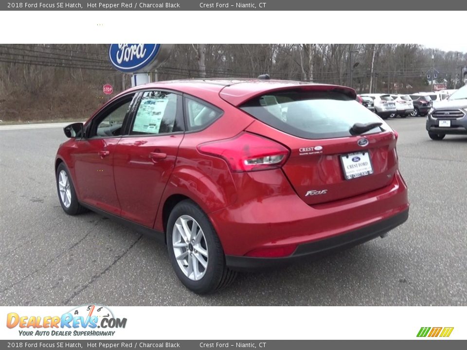 2018 Ford Focus SE Hatch Hot Pepper Red / Charcoal Black Photo #5