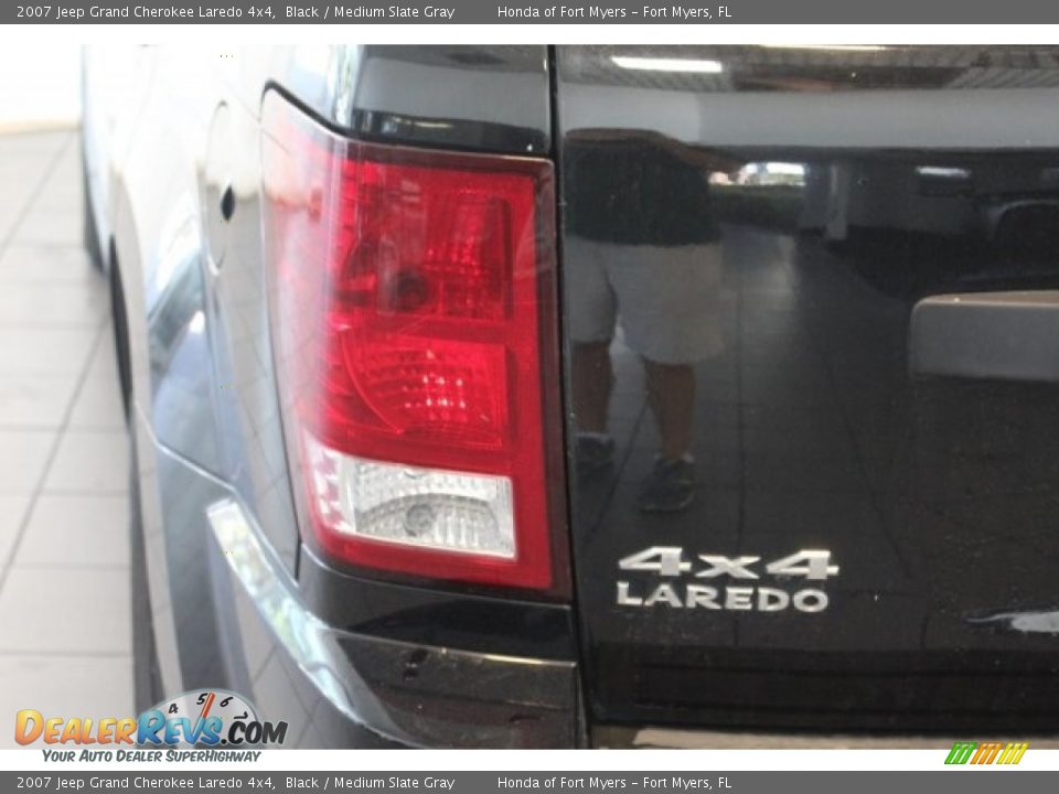 2007 Jeep Grand Cherokee Laredo 4x4 Black / Medium Slate Gray Photo #10