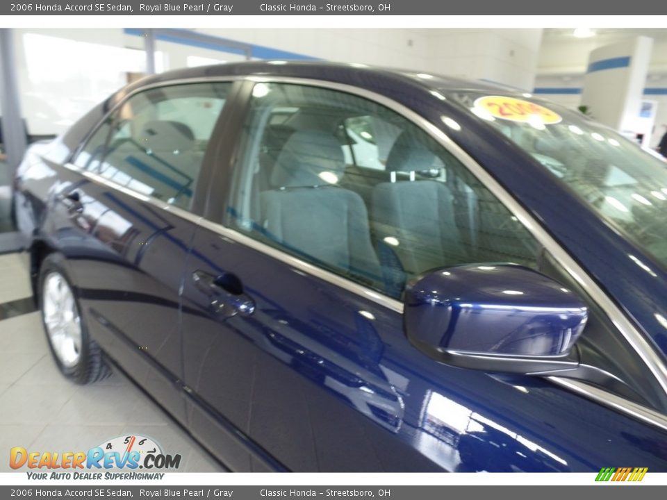 2006 Honda Accord SE Sedan Royal Blue Pearl / Gray Photo #11