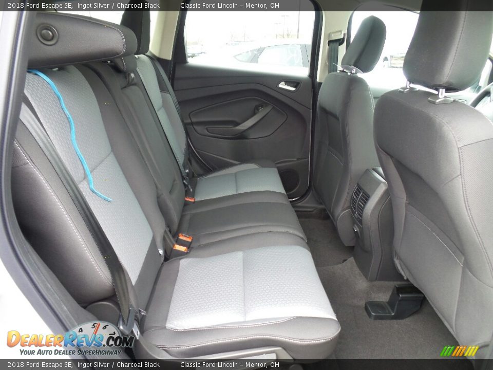 2018 Ford Escape SE Ingot Silver / Charcoal Black Photo #7