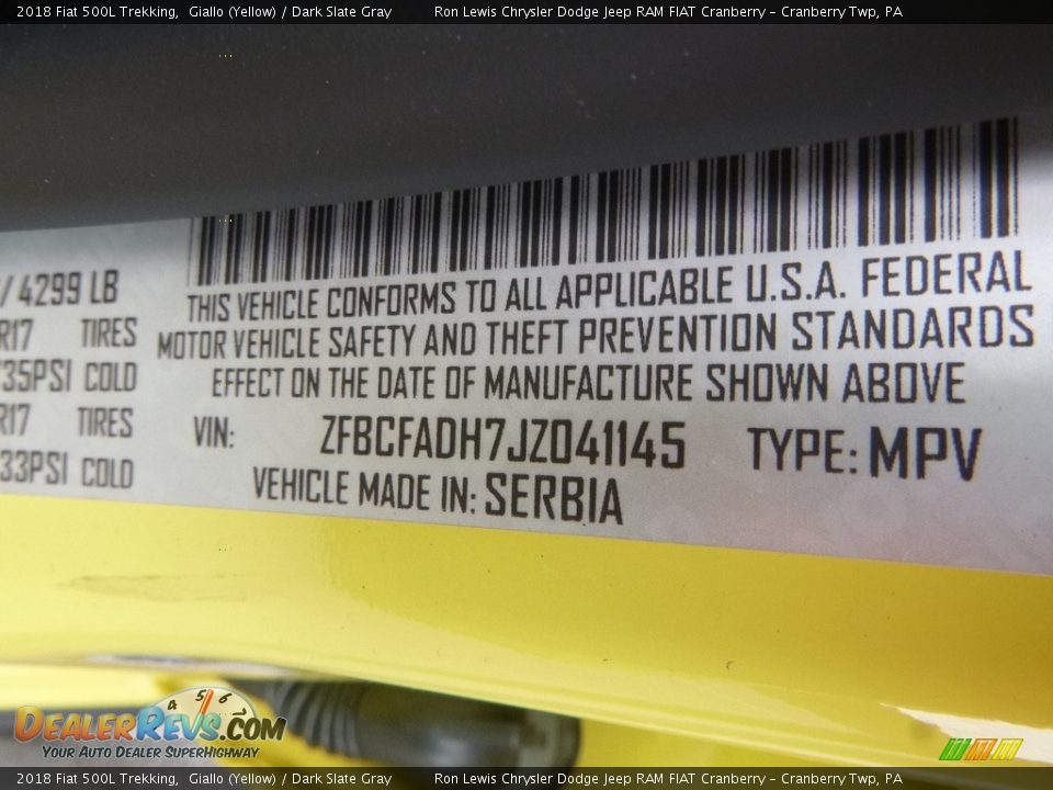 2018 Fiat 500L Trekking Giallo (Yellow) / Dark Slate Gray Photo #15