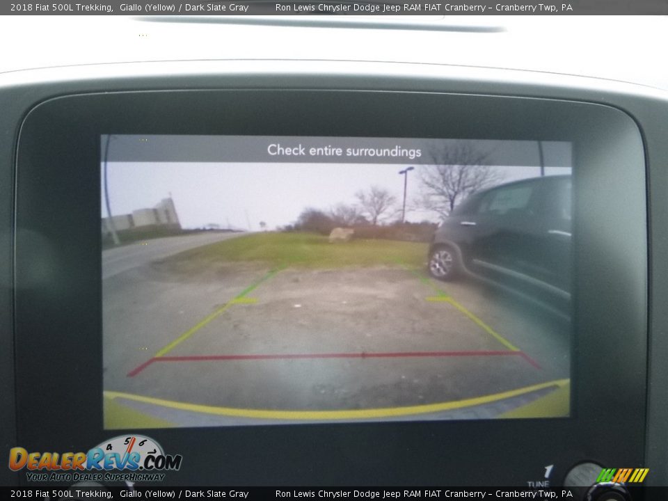 2018 Fiat 500L Trekking Giallo (Yellow) / Dark Slate Gray Photo #18