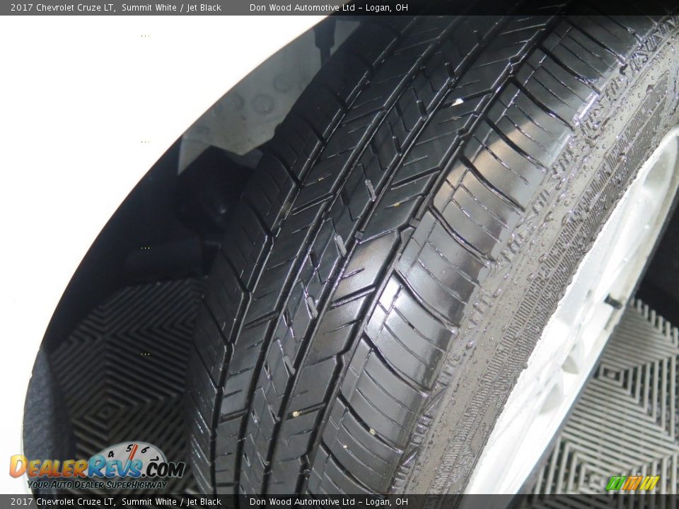 2017 Chevrolet Cruze LT Summit White / Jet Black Photo #21