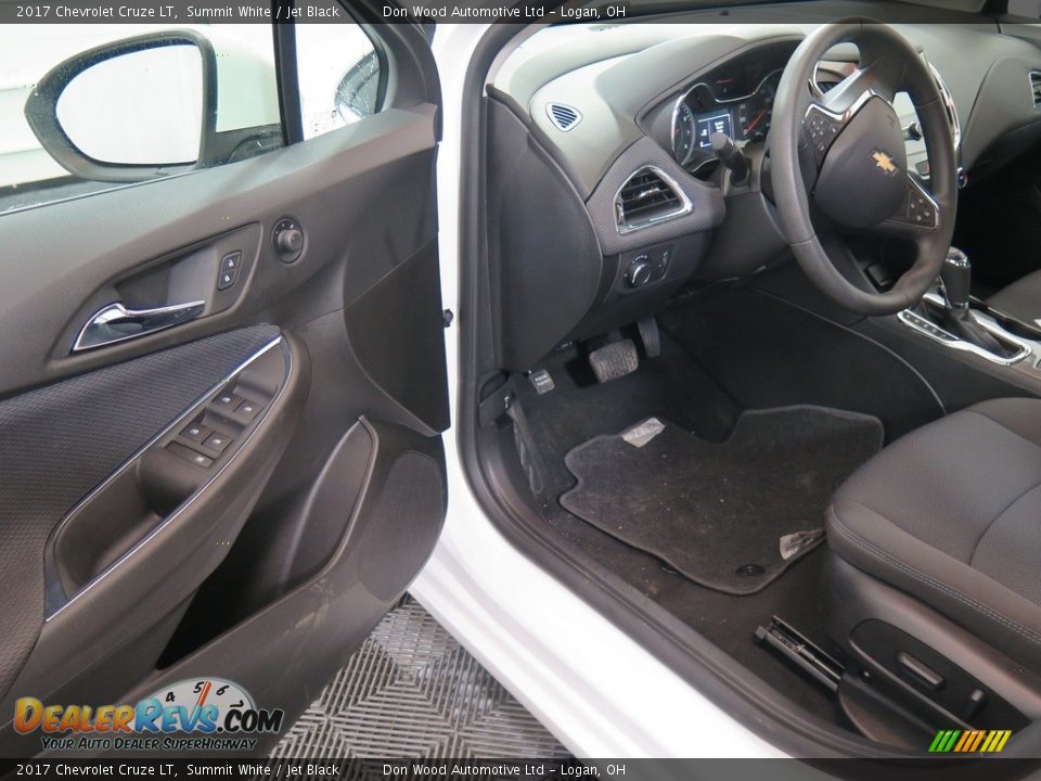 2017 Chevrolet Cruze LT Summit White / Jet Black Photo #29