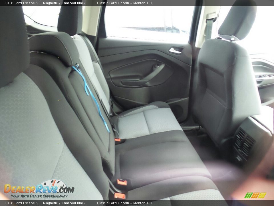 2018 Ford Escape SE Magnetic / Charcoal Black Photo #7