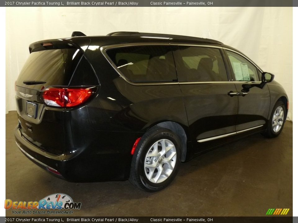 2017 Chrysler Pacifica Touring L Brilliant Black Crystal Pearl / Black/Alloy Photo #2