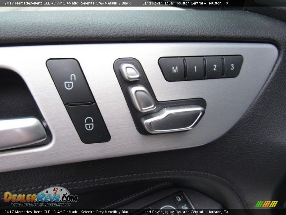 Door Panel of 2017 Mercedes-Benz GLE 43 AMG 4Matic Photo #25