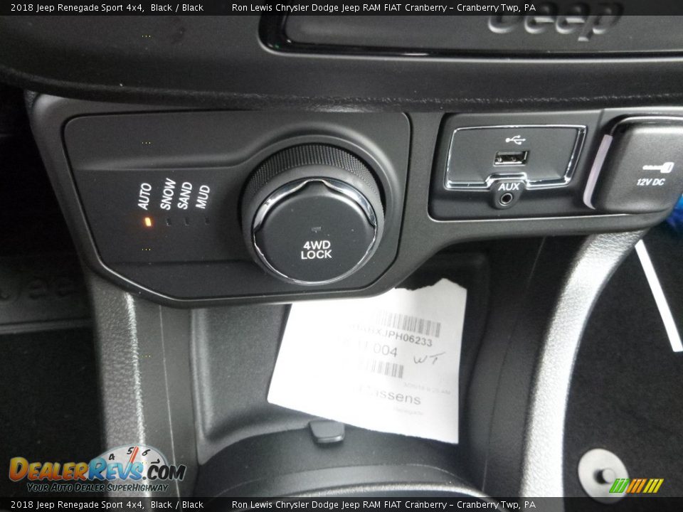 Controls of 2018 Jeep Renegade Sport 4x4 Photo #20