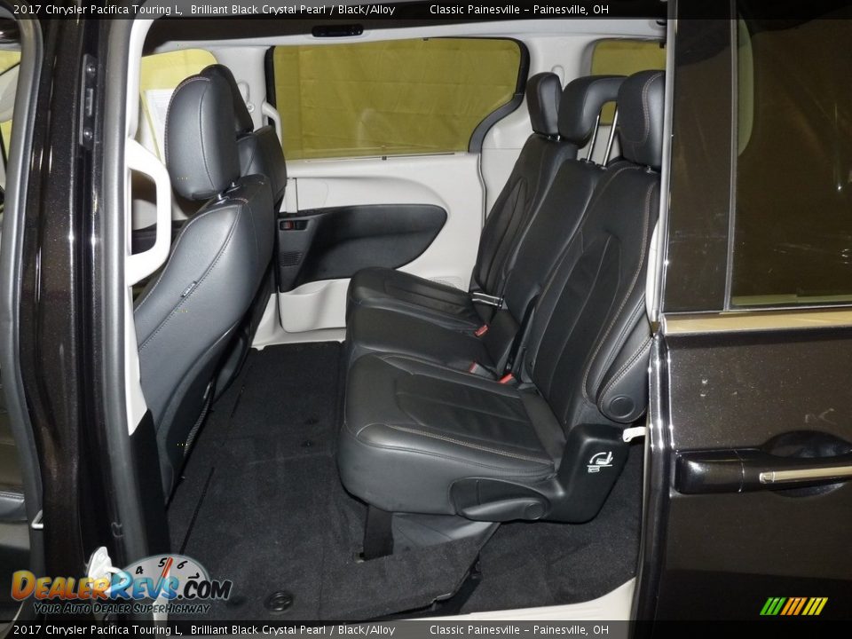 2017 Chrysler Pacifica Touring L Brilliant Black Crystal Pearl / Black/Alloy Photo #8