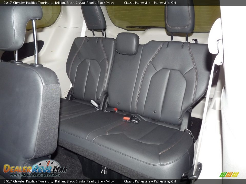2017 Chrysler Pacifica Touring L Brilliant Black Crystal Pearl / Black/Alloy Photo #9