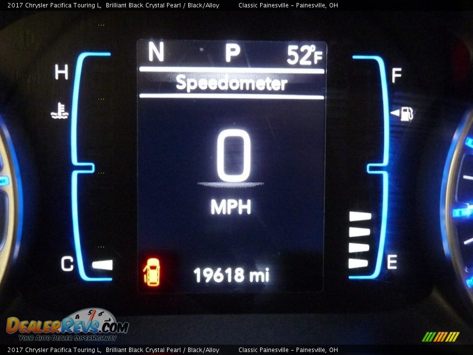 2017 Chrysler Pacifica Touring L Brilliant Black Crystal Pearl / Black/Alloy Photo #17