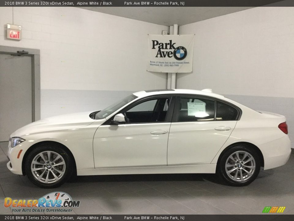 2018 BMW 3 Series 320i xDrive Sedan Alpine White / Black Photo #2