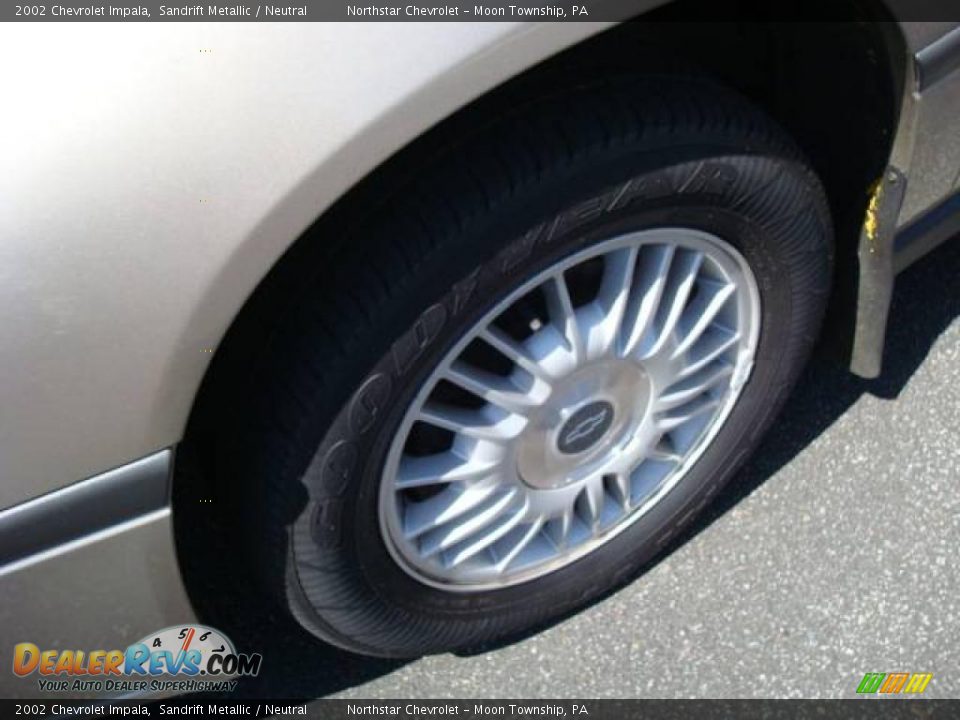 2002 Chevrolet Impala Sandrift Metallic / Neutral Photo #9